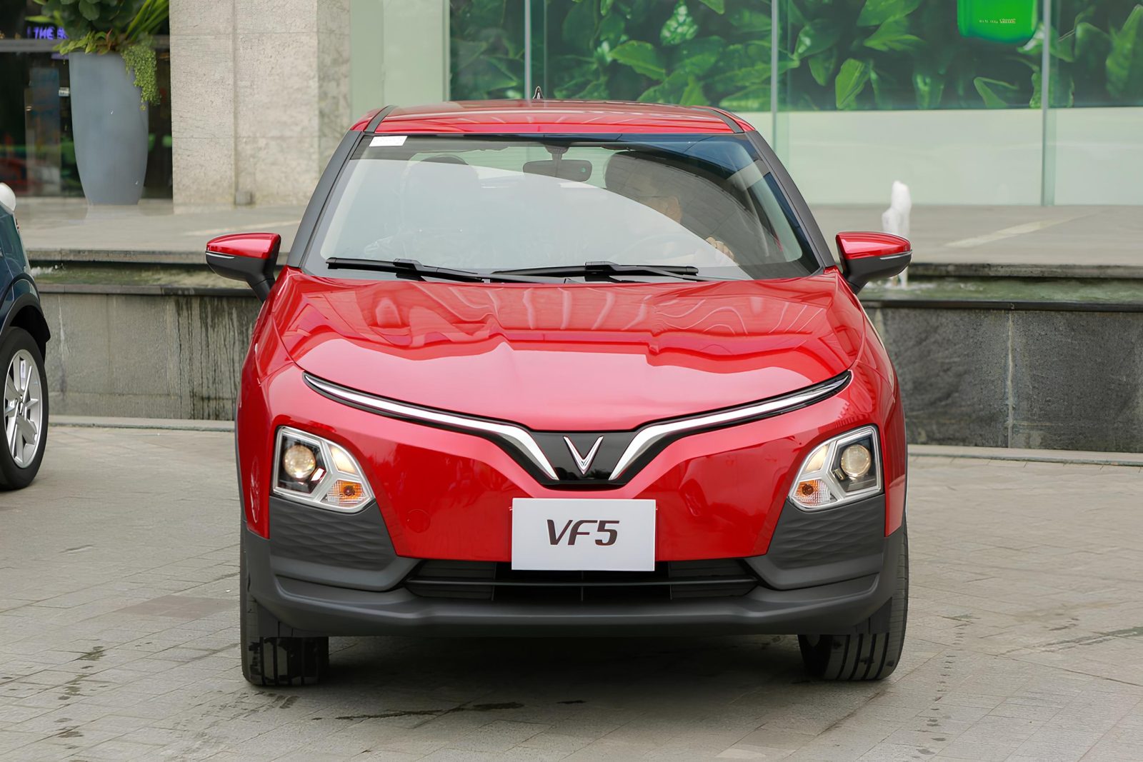 Vinmotor VF5 6 Vinmotor VF5 vinmotor hcmc vf5 Vinmotor VF5